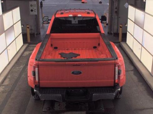 Used 2025 Ford F350 Lariat image 6