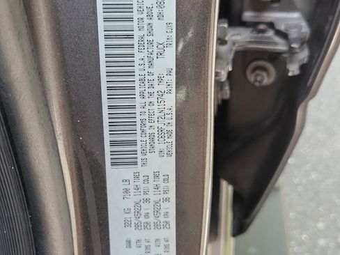 Used 2020 RAM 1500 Laramie AWD/4WD image 36