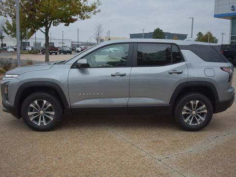 New 2026 Chevrolet Equinox LT w/ Convenience Package II image 9