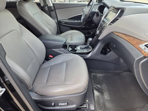 Used 2017 Hyundai Santa Fe FWD image 15