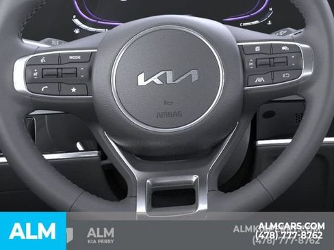 Used 2025 Kia Sportage EX FWD image 26