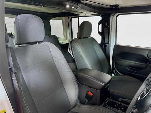 Used 2025 Jeep Wrangler Unlimited Sport image 8