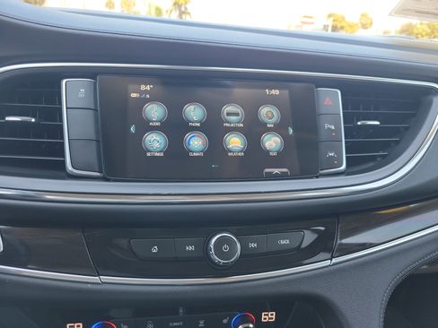 Used 2018 Buick Enclave Premium image 21