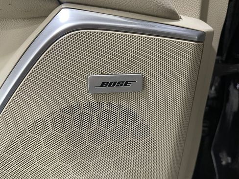 Used 2019 Cadillac Escalade Luxury image 19