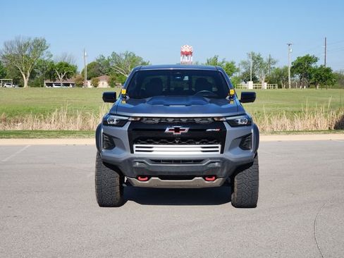 Used 2024 Chevrolet Colorado ZR2 w/ Technology Package AWD/4WD image 2