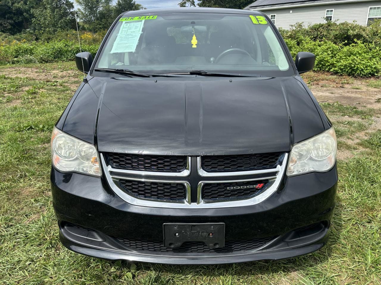Used 2013 Dodge Grand Caravan SE FWD image 2