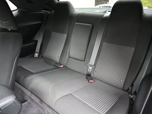 Used 2017 Dodge Challenger R/T Scat Pack RWD image 18