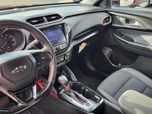 Used 2022 Chevrolet TrailBlazer RS w/ Sun and Liftgate Package image 26