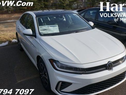 New 2026 Volkswagen Jetta SE image 1