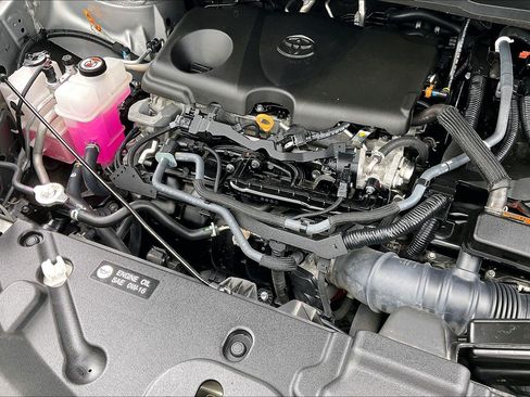 Used 2025 Toyota Sienna XLE FWD image 37