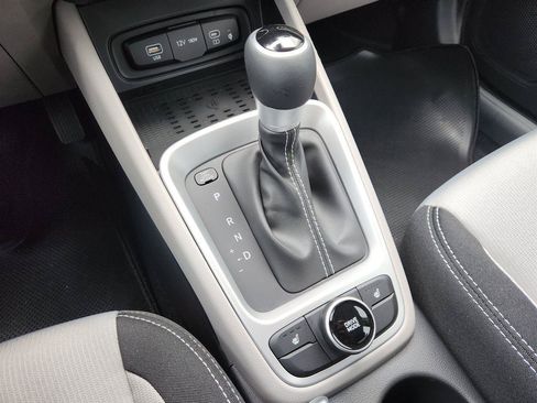 New 2026 Hyundai Venue SEL FWD image 18