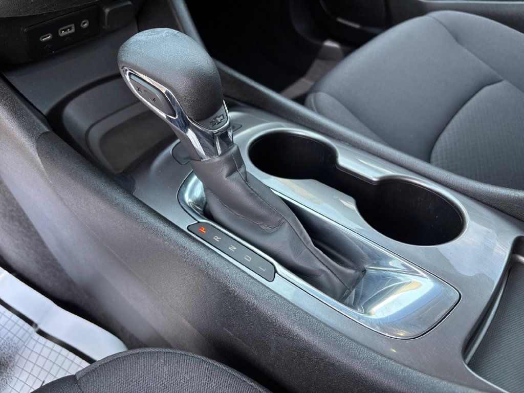 Used 2021 Chevrolet Malibu LS FWD image 28