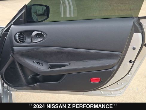 Used 2024 Nissan Z Performance w/ Floor Mat Package image 27
