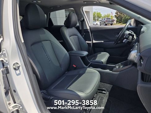 Used 2025 Hyundai Kona Limited AWD/4WD image 15