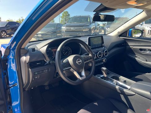 Used 2025 Nissan Sentra SV FWD image 20
