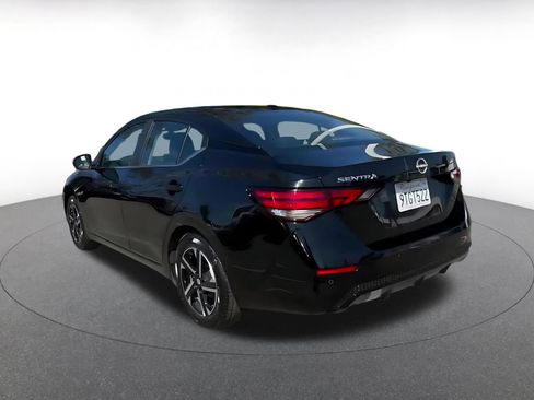 Used 2025 Nissan Sentra SV image 10