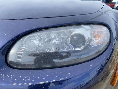 Used 2008 MAZDA MX-5 Miata Grand Touring w/ Premium Pkg image 12