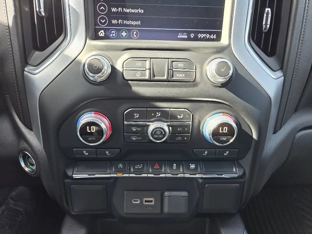Used 2020 GMC Sierra 1500 Elevation w/ Elevation Value Package RWD image 32