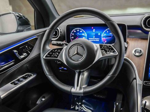 Certified 2026 Mercedes-Benz GLC 300 image 19