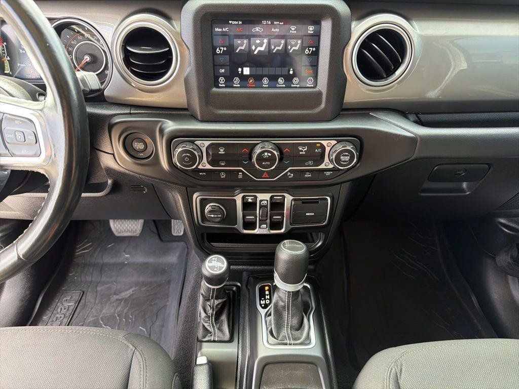 Used 2021 Jeep Gladiator Overland w/ Safety Group AWD/4WD image 38