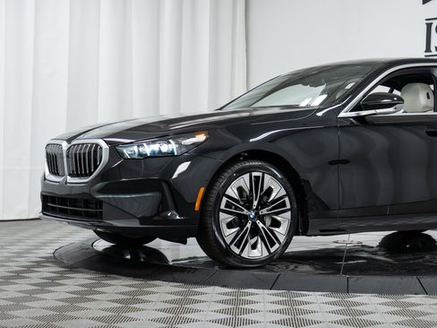Used 2026 BMW 530i xDrive w/ Premium Package AWD/4WD image 26