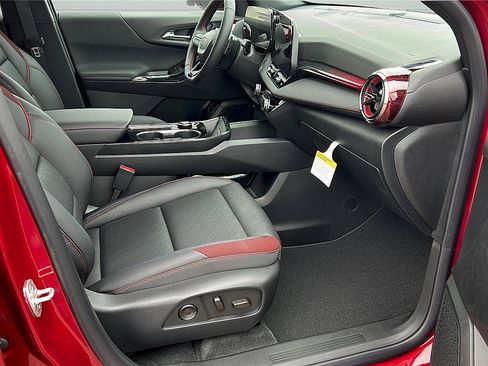 New 2026 Chevrolet Equinox RS w/ Convenience Package III FWD image 18