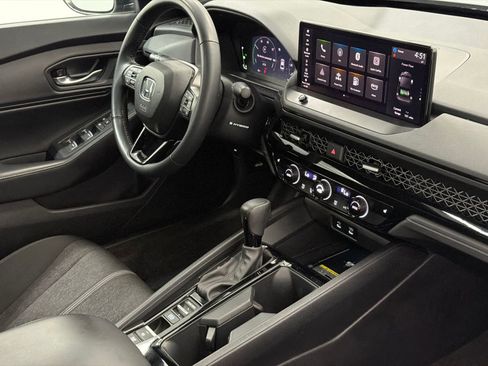 Used 2025 Honda Accord Sport image 8