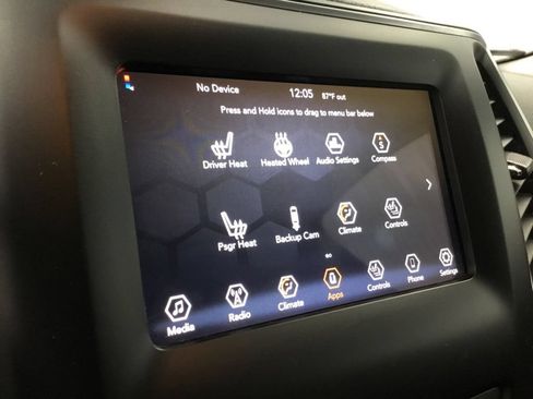 Used 2019 Jeep Cherokee Latitude Plus AWD/4WD image 25