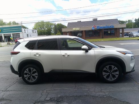Used 2023 Nissan Rogue SV w/ SV Premium B Package AWD/4WD image 11