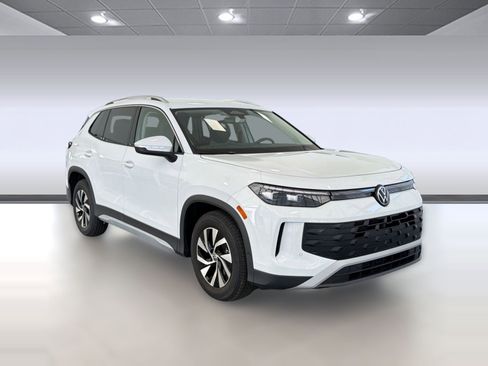 New 2026 Volkswagen Tiguan S FWD image 7