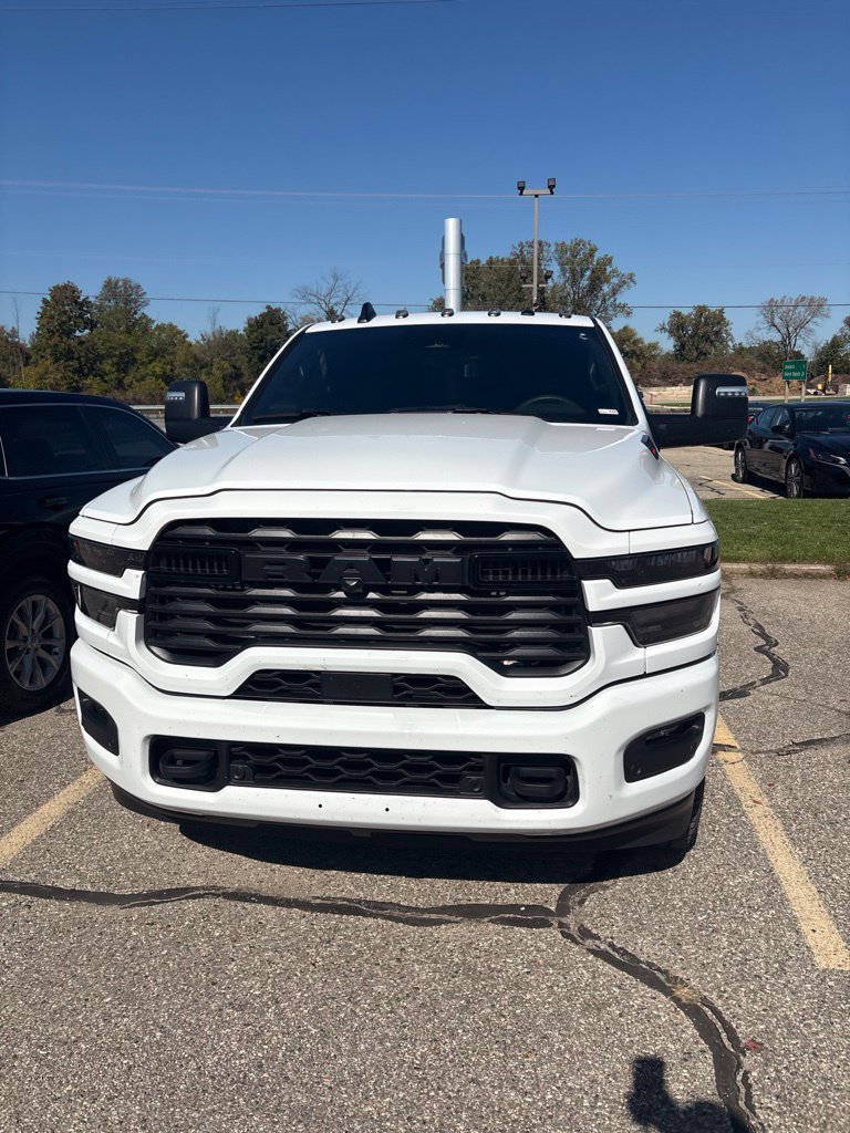 Used 2026 RAM 3500 Big Horn AWD/4WD image 2