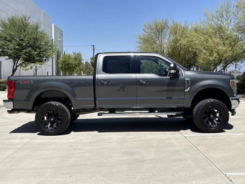 Used 2019 Ford F250 Lariat w/ Lariat Value Package AWD/4WD image 2