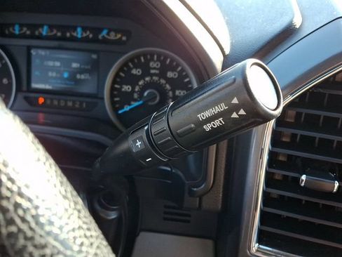 Used 2016 Ford F150 XLT w/ Equipment Group 302A Luxury AWD/4WD image 16