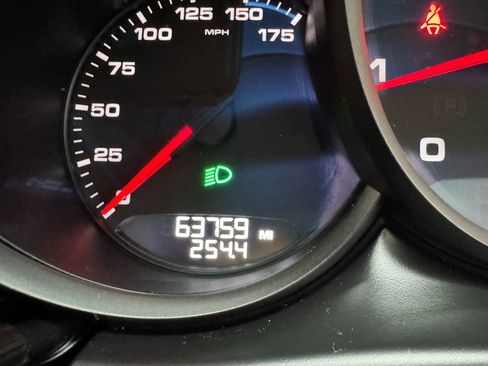 Used 2018 Porsche Macan image 34