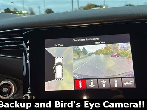 Used 2022 Jeep Wagoneer Series III w/ Convenience Group I image 3