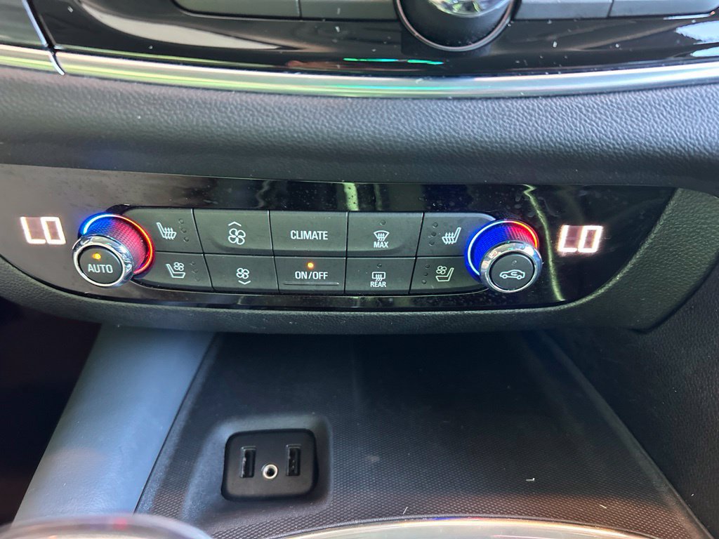 Used 2018 Buick Enclave Premium FWD image 19