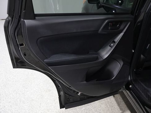 Used 2015 Subaru Forester 2.5i Premium AWD/4WD image 18