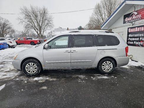 Used 2012 Kia Sedona LX image 6