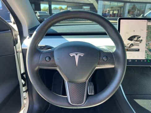 Used 2020 Tesla Model Y Long Range image 39