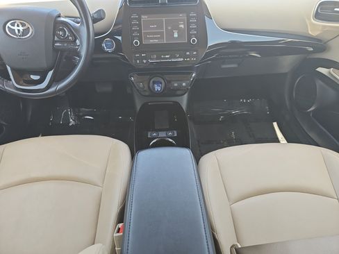 Used 2020 Toyota Prius XLE AWD/4WD image 15