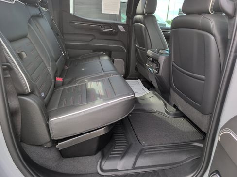 Used 2024 GMC Sierra 1500 AT4X AWD/4WD image 15