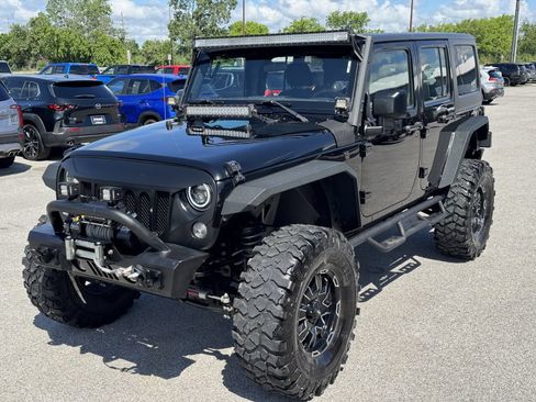 Used 2016 Jeep Wrangler Unlimited Sport AWD/4WD image 1