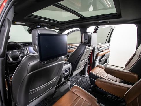 Used 2024 GMC Yukon XL Denali Ultimate w/ LPO, Floor Liner Package AWD/4WD image 28
