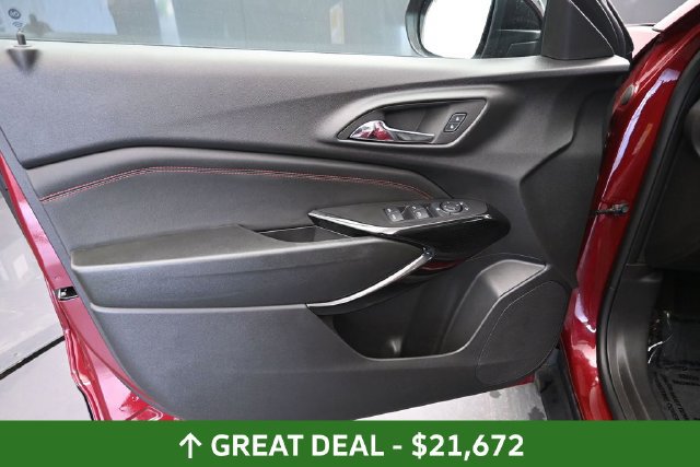 Used 2024 Chevrolet Trax RS w/ Sunroof Package FWD image 19