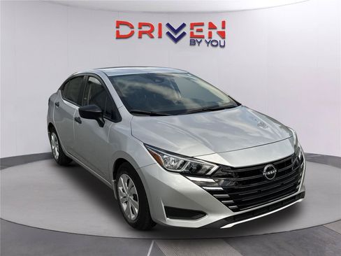 Used 2024 Nissan Versa S w/ Trunk Package FWD image 2