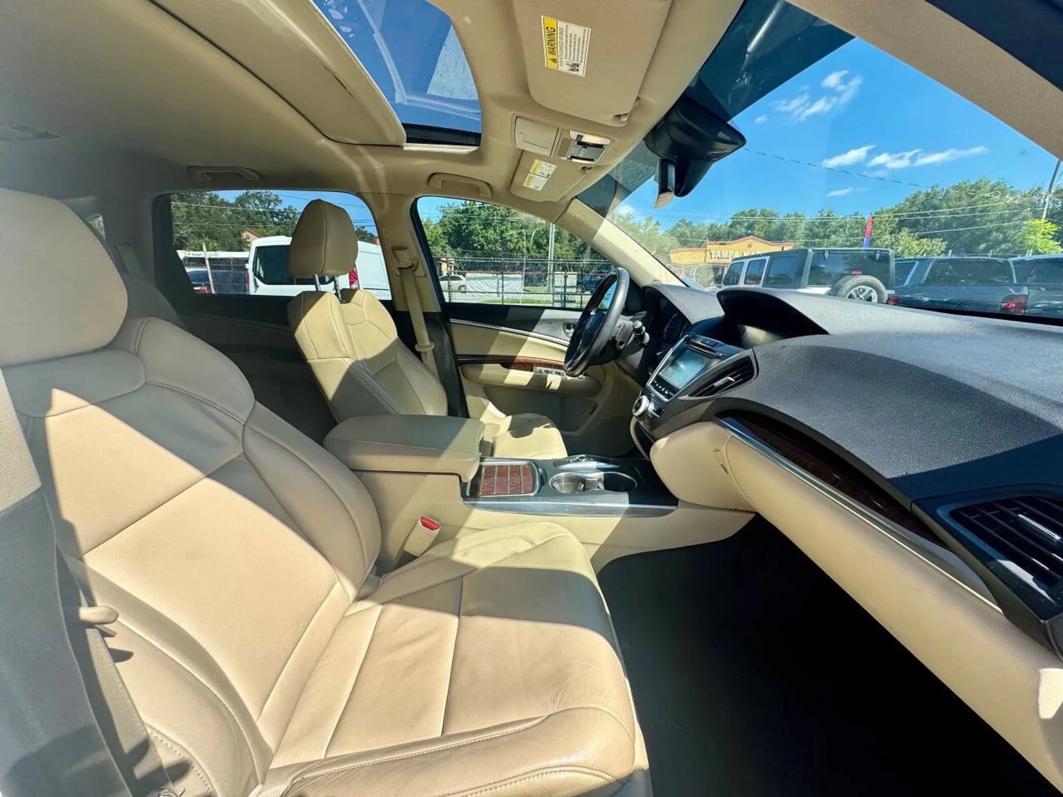 Used 2018 Acura MDX FWD image 15