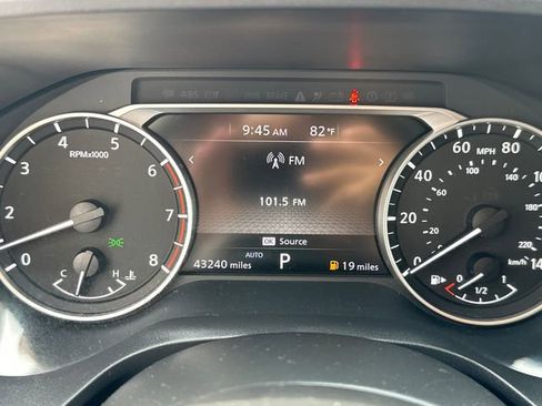 Used 2023 Nissan Rogue S image 24