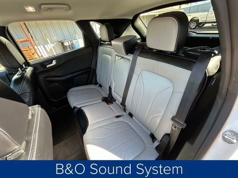 Used 2025 Ford Escape Platinum w/ Premium Technology Package image 18