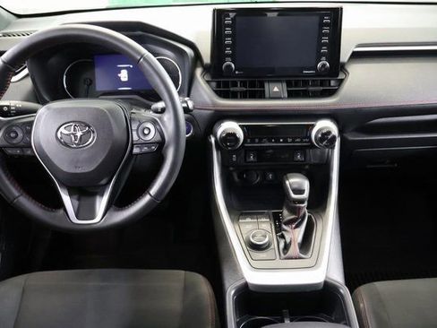 Certified 2022 Toyota RAV4 SE image 15