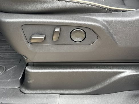 New 2026 GMC Yukon Elevation image 20